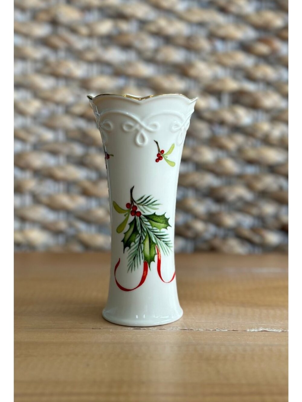 Lenox Winter Holly Gold Trim Christmas Bud Vase 5", Grannycore, Traditional